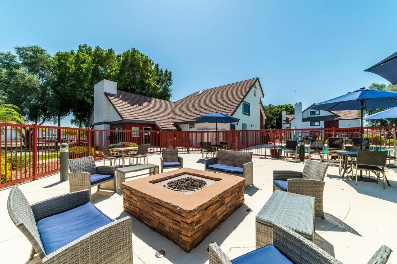 Apartment Metro Phx Upstairs 2bd Sleeps 6 Heated Pool No Pets Allowed Phoenix