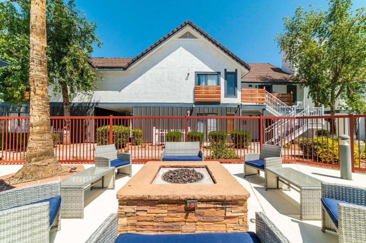 Apartment Metro Phx Upstairs 2bd Sleeps 6 Heated Pool No Pets Allowed Phoenix