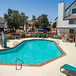 Metro Phx Upstairs 2Bd Sleeps 6 Heated Pool No Pets Allowed